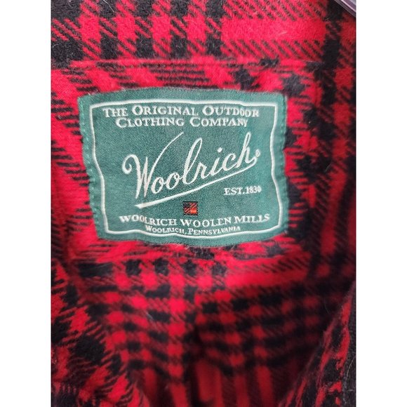 Woolrich Men's Sz. L Black & Red Plaid Flannel Button Up Shirt - Picture 2 of 6